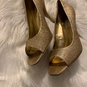 Gold sparkling heels size 6
